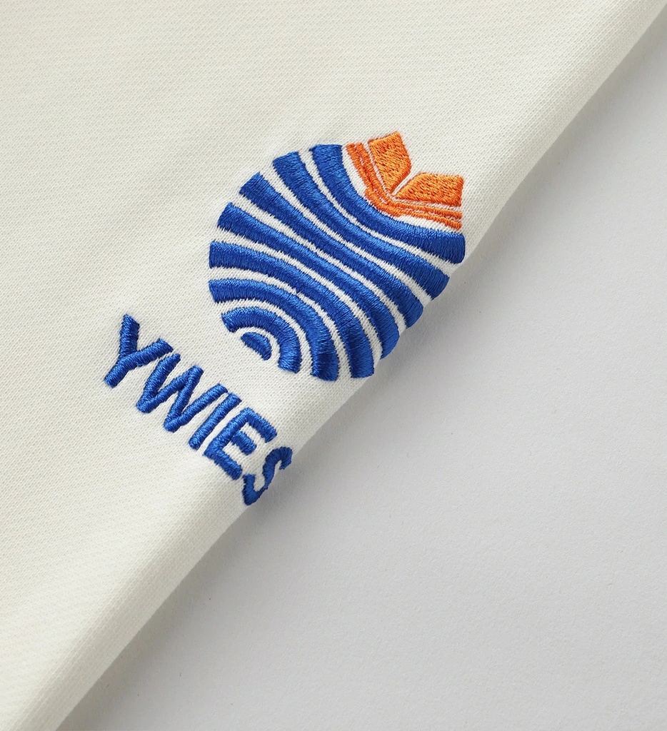 YWIES 连帽套头卫衣